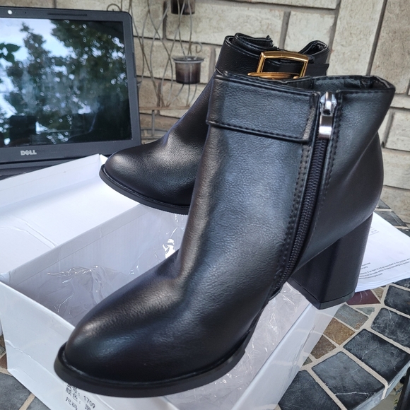 Ladies boots - Picture 7 of 8